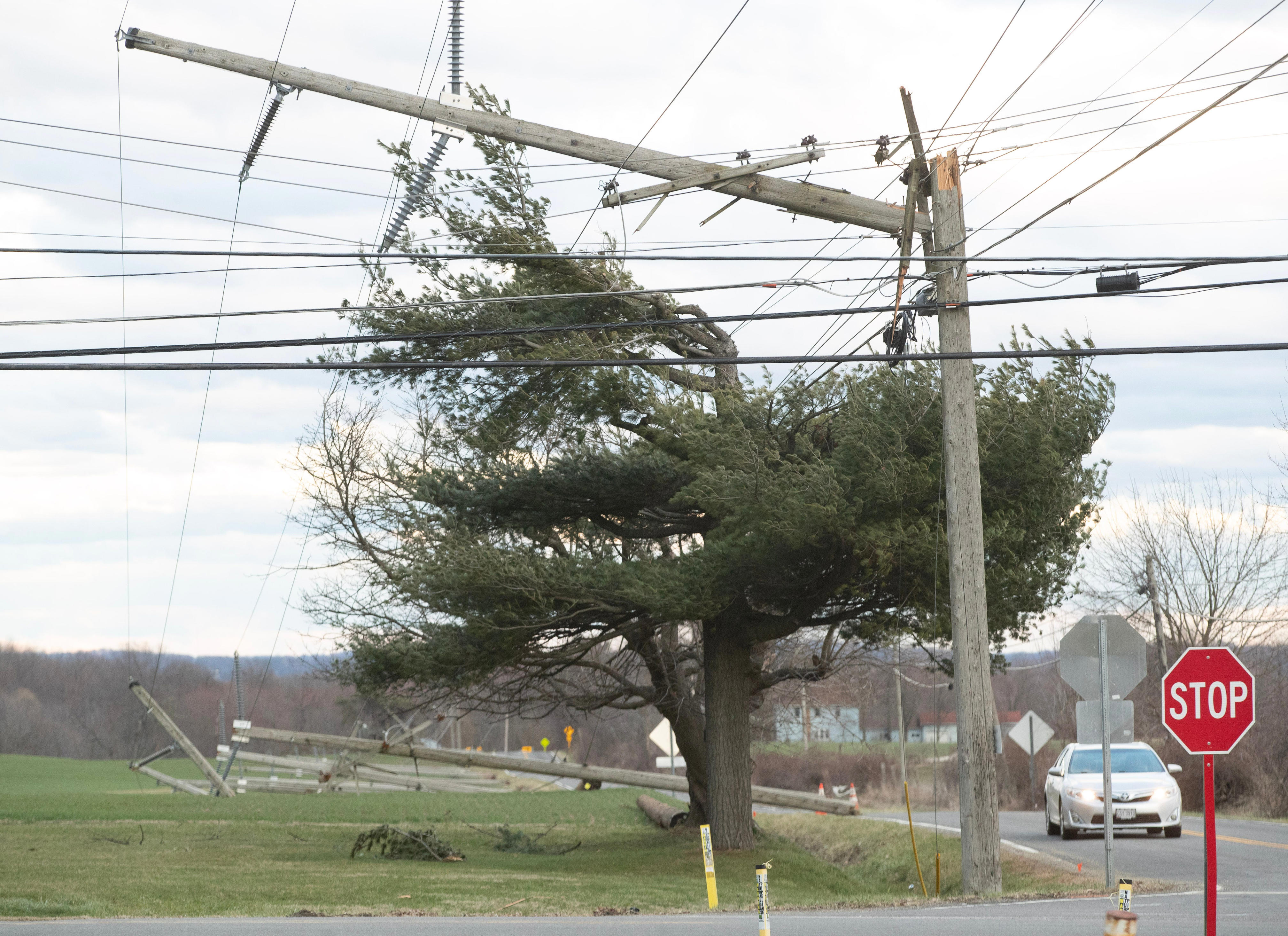 Thousands lose power in Stark County amid high winds, severe weather<br><br>