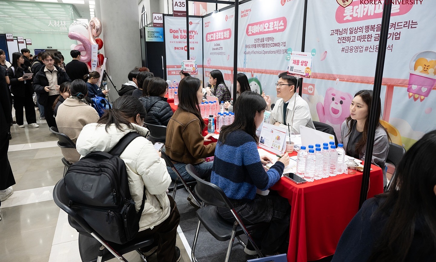 What is driving hundreds of thousands of foreign students to South Korea?