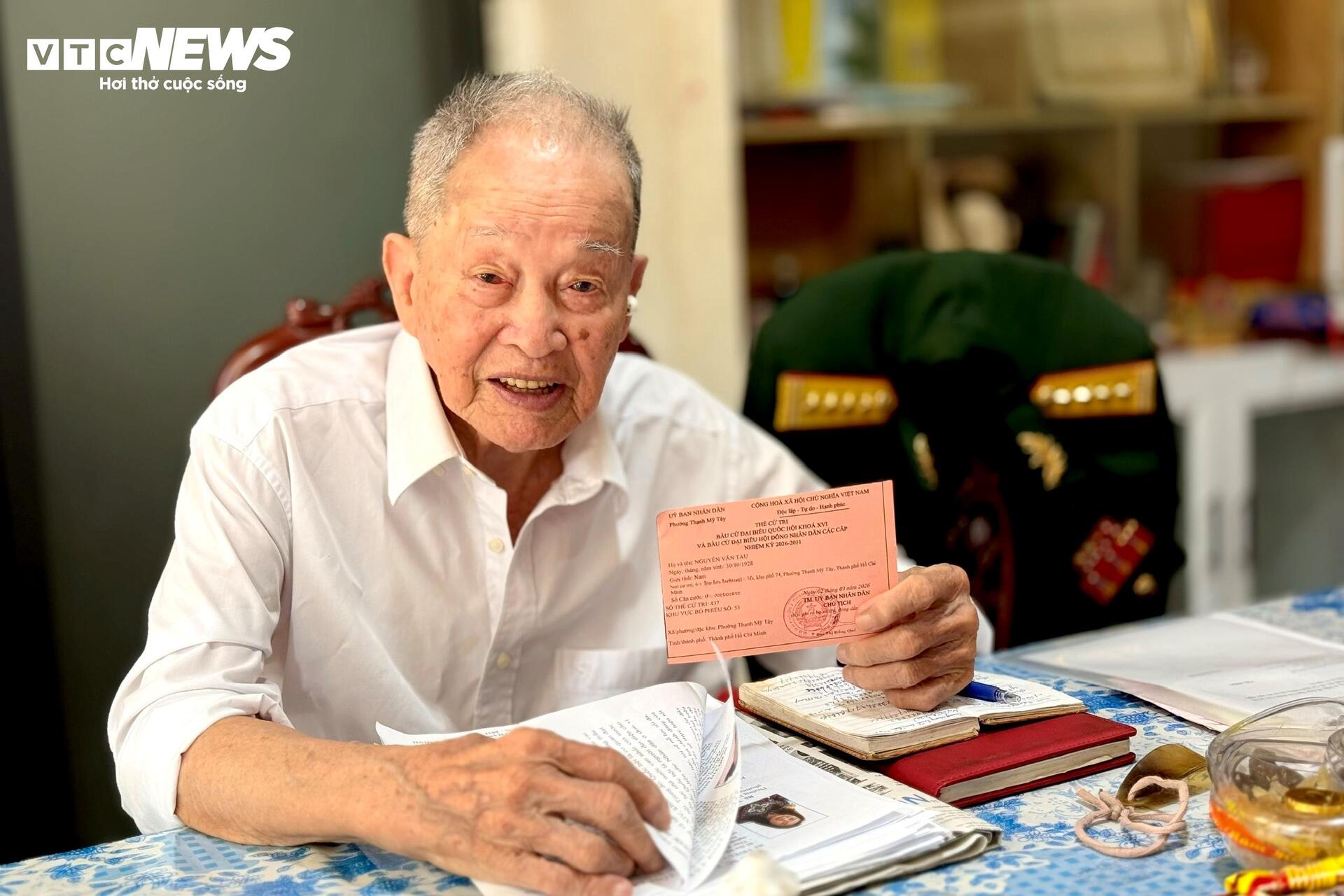 Từ lá phiếu mùa xuân độc lập đến một đời người huyền thoại