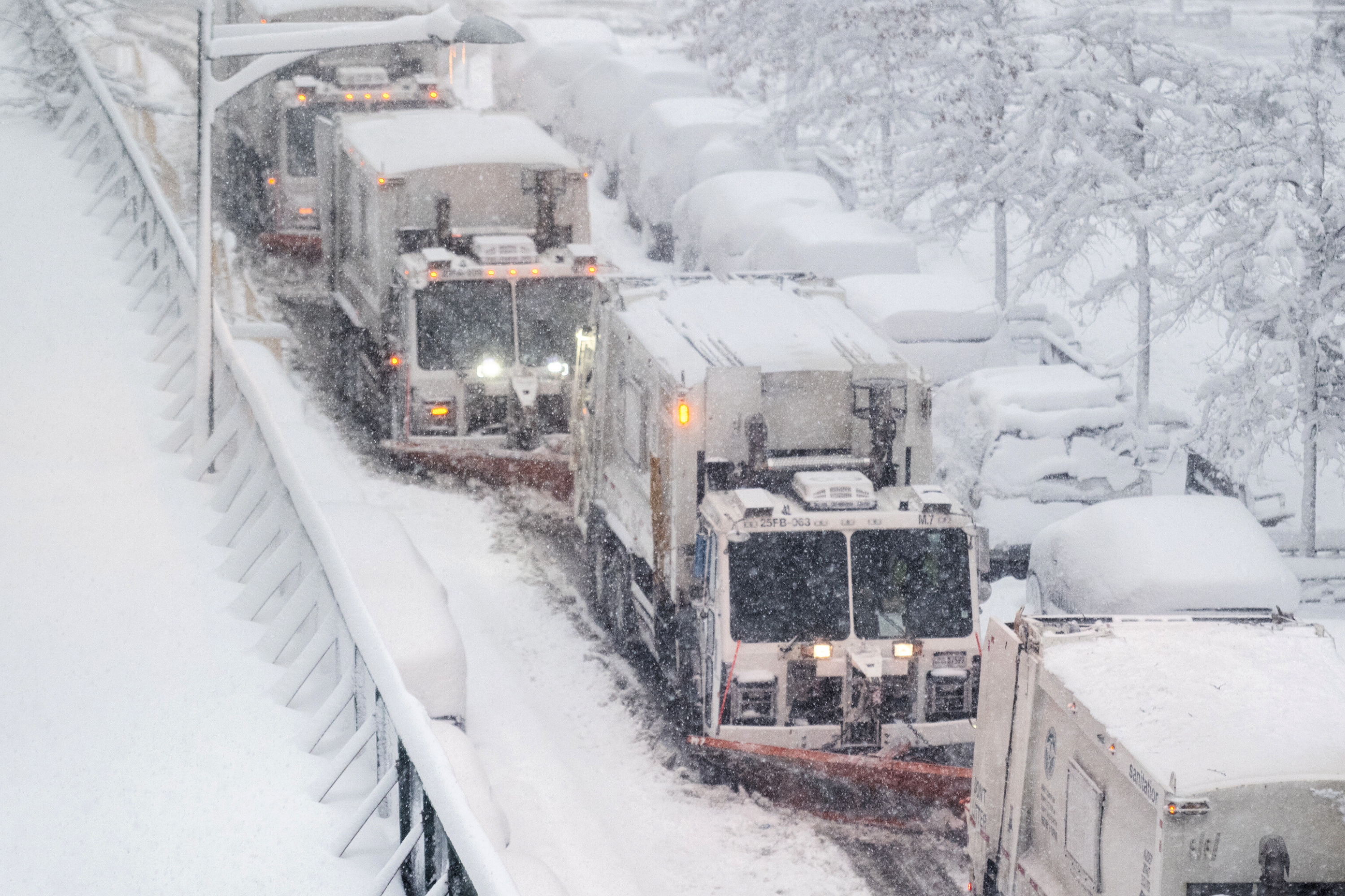 Winter storm warning for 36 inches of snow: 