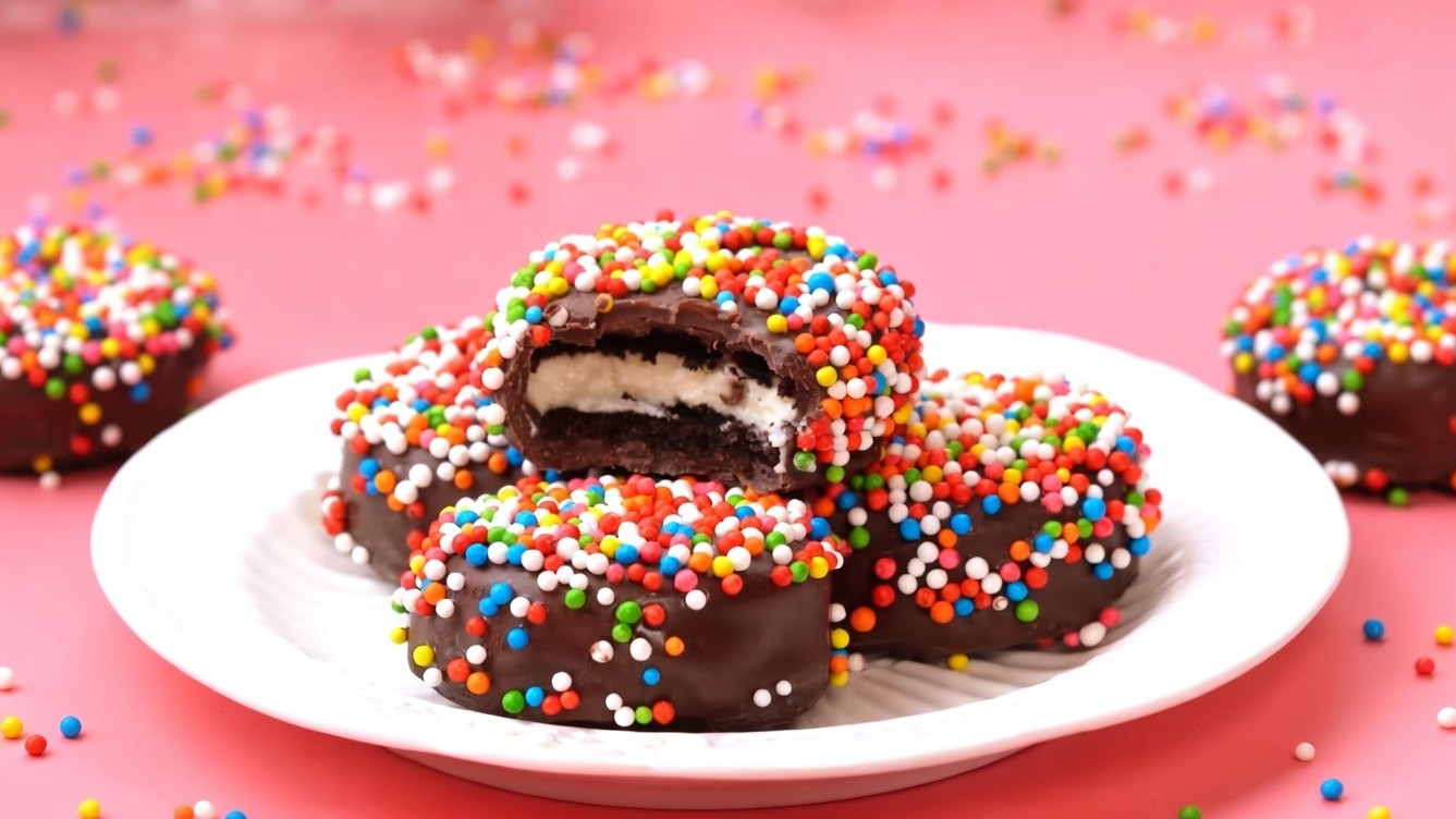 creative-chocolate-cake-hacks-and-simple-recipes