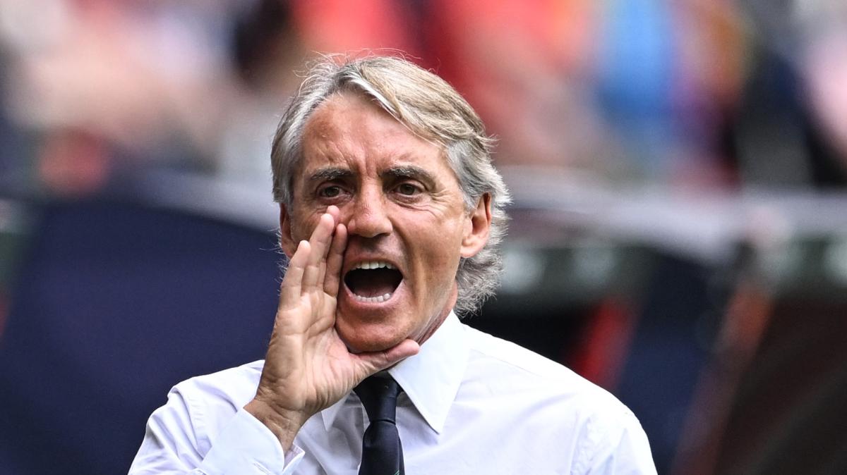 Spuntano due gigantografie per convincere Mancini a tornare alla Sampdoria