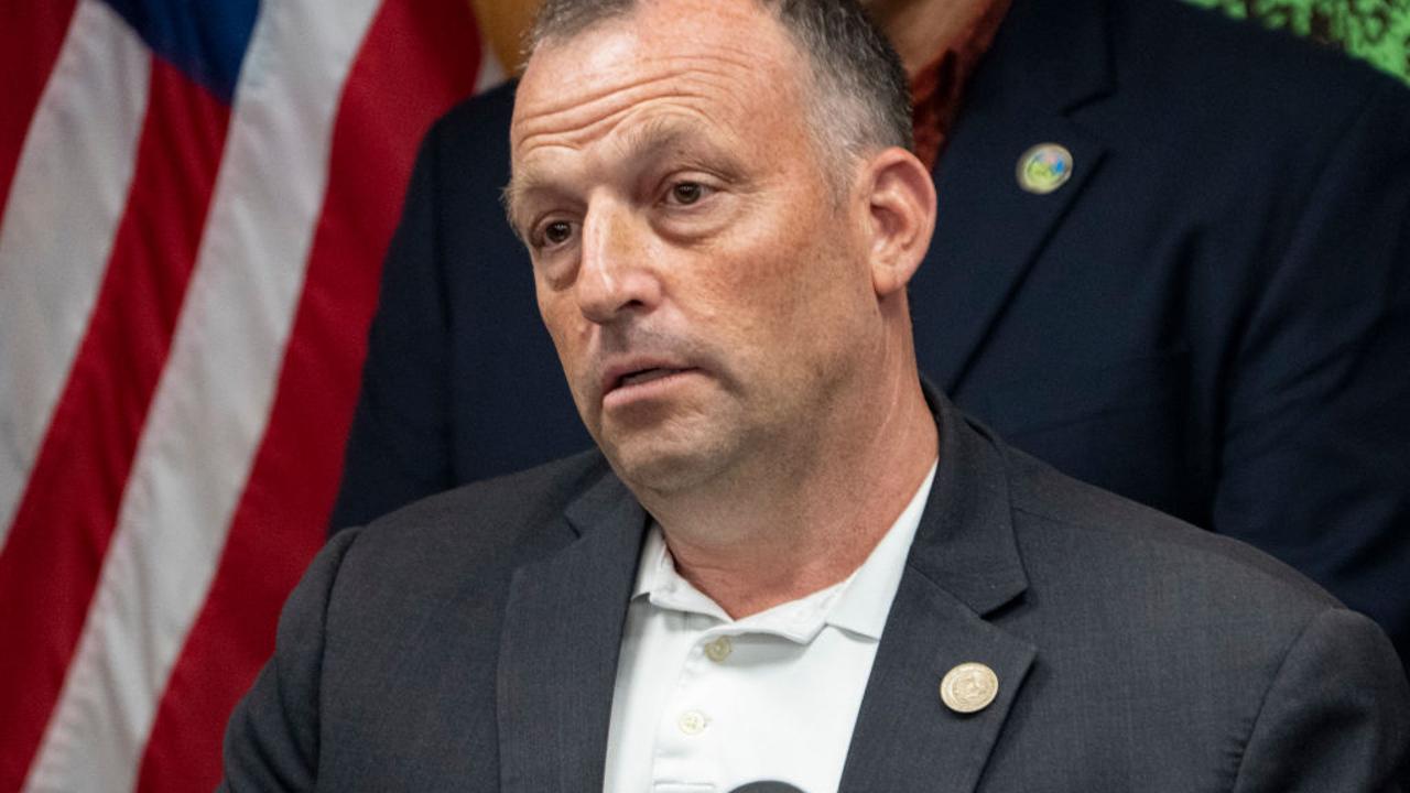 Around 100,000 without power in Hawaii as Kona storm batters islands with flooding rain and strong winds<br><br>