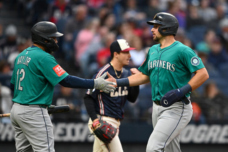 World Baseball Classic: Cal Raleigh keeps fist-bump snub streak alive ...