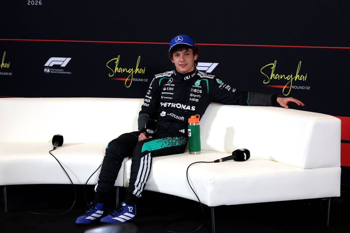 F1 today | Russell triumphs in China sprint, Antonelli becomes youngest pole-sitter ever<br>