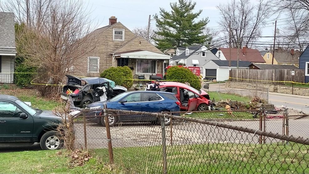 2 killed, others injured in crash following attempted police traffic stop
