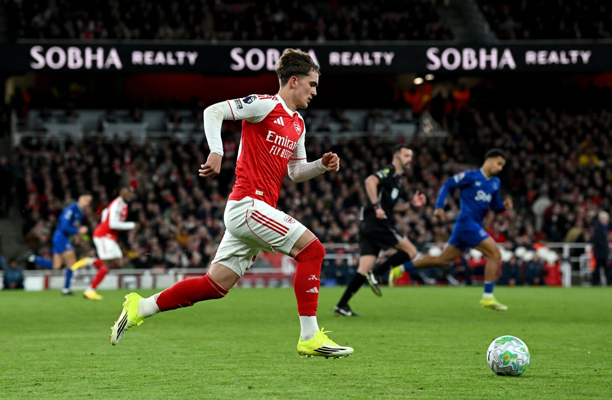 Arsenal 2-0 Everton: Dowman seals vital win for Gunners - LIVE