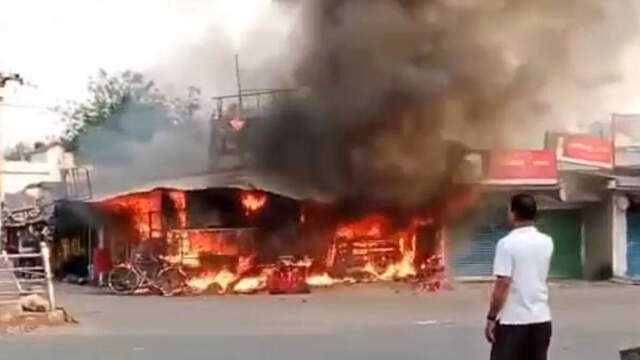 Gas cylinder explosion causes panic in busy market area