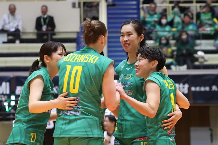 Thanh Thúy chạm trán đồng hương Bích Thủy tại Giải bóng chuyền Nhật Bản