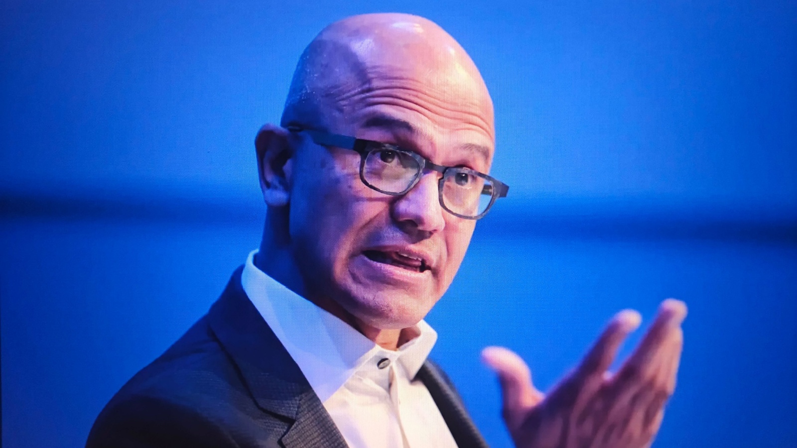 Microsoft signals big gaming push as CEO doubles down