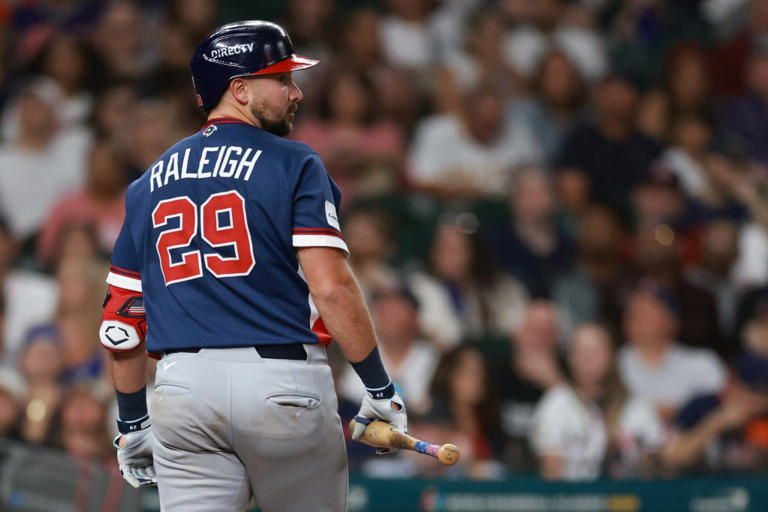Cal Raleigh snubbing another Mariners teammate during World Baseball ...