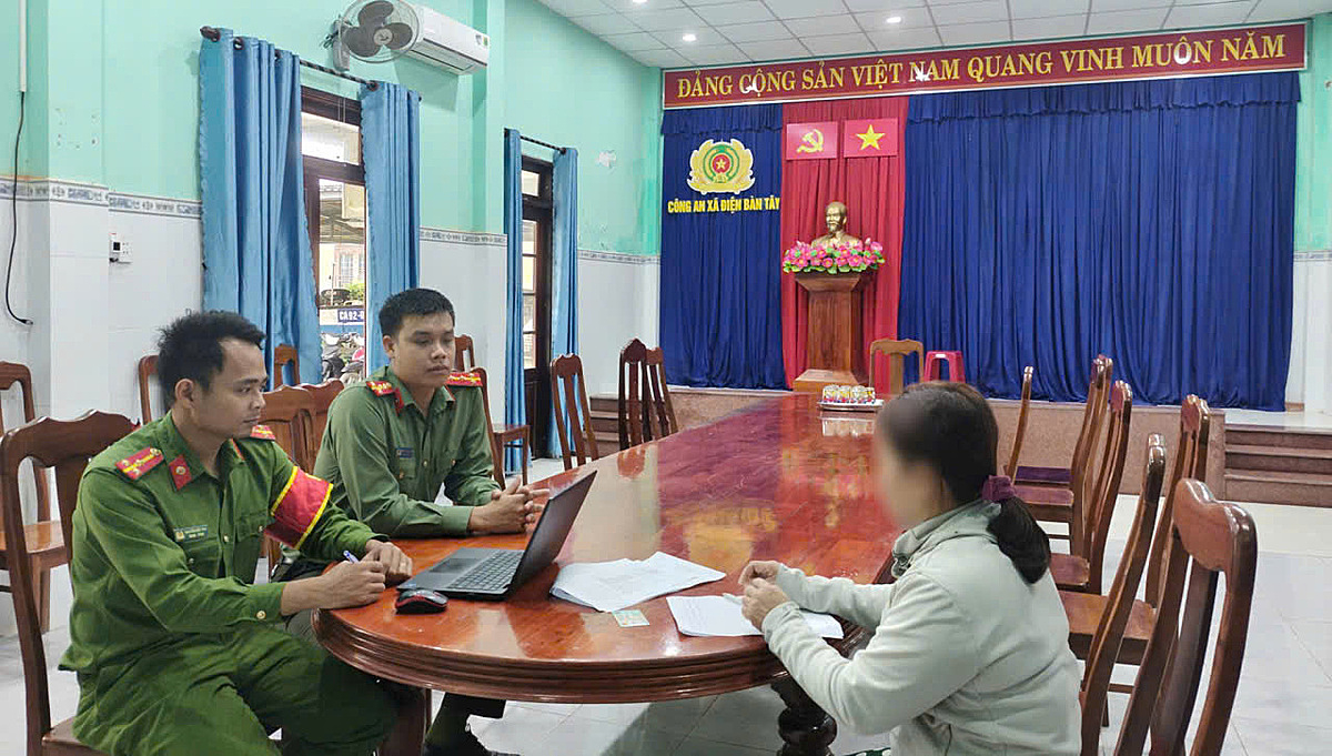 Người phụ nữ bị nhắc nhở vì bình luận tiêu cực về bầu cử trên Facebook