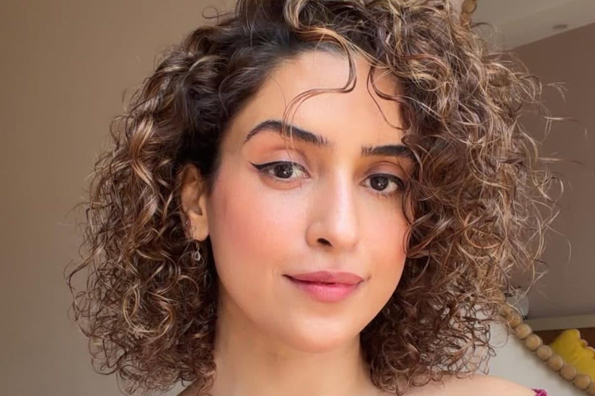 Curly hair moisture routine: Your curls don't need more product, they ...