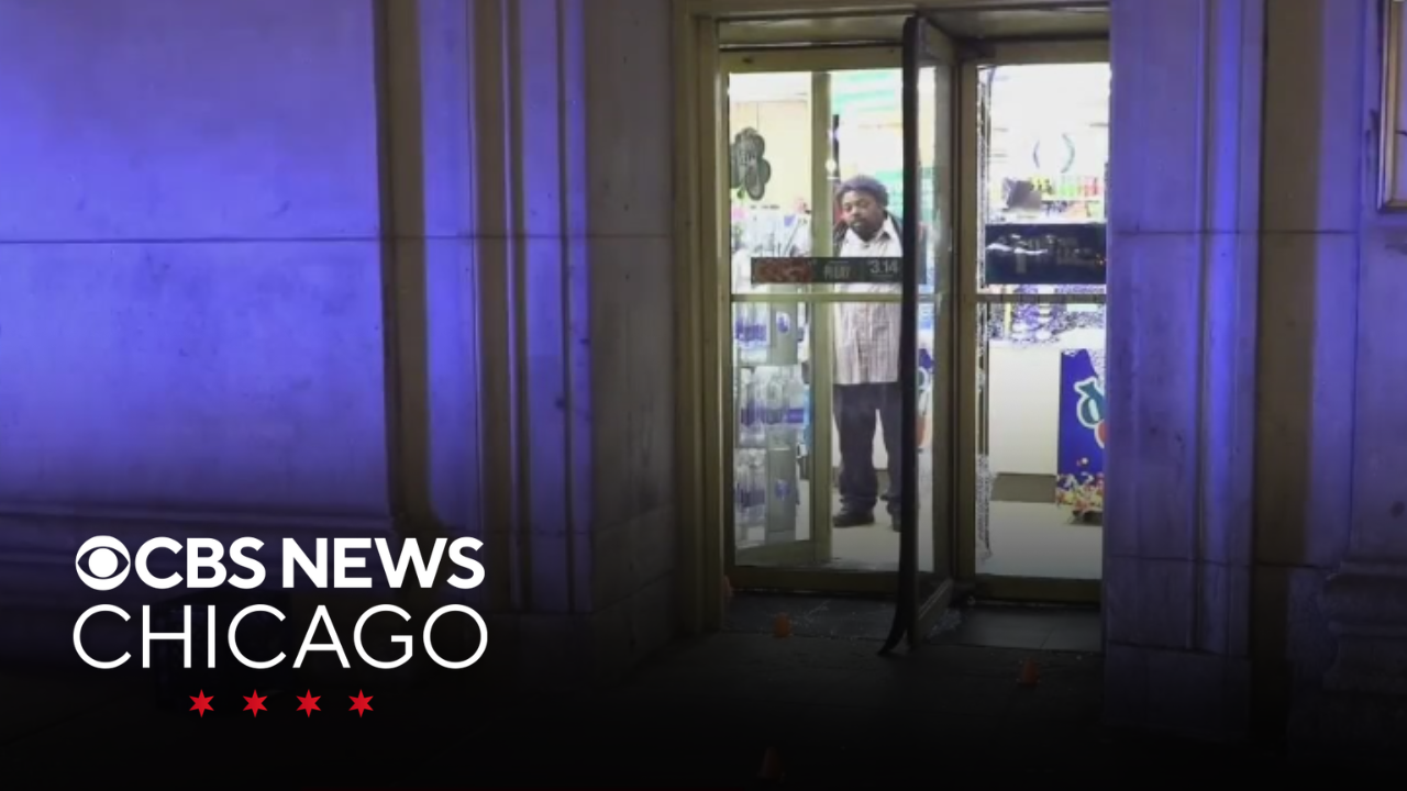 Man critically injured in robbery, shooting at 7-Eleven in downtown Chicago