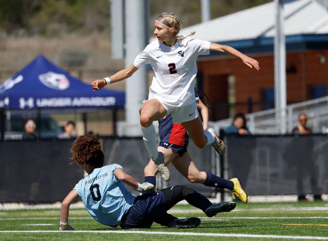 Smithson Valley girls soccer seeks perfection and a state title in the ...