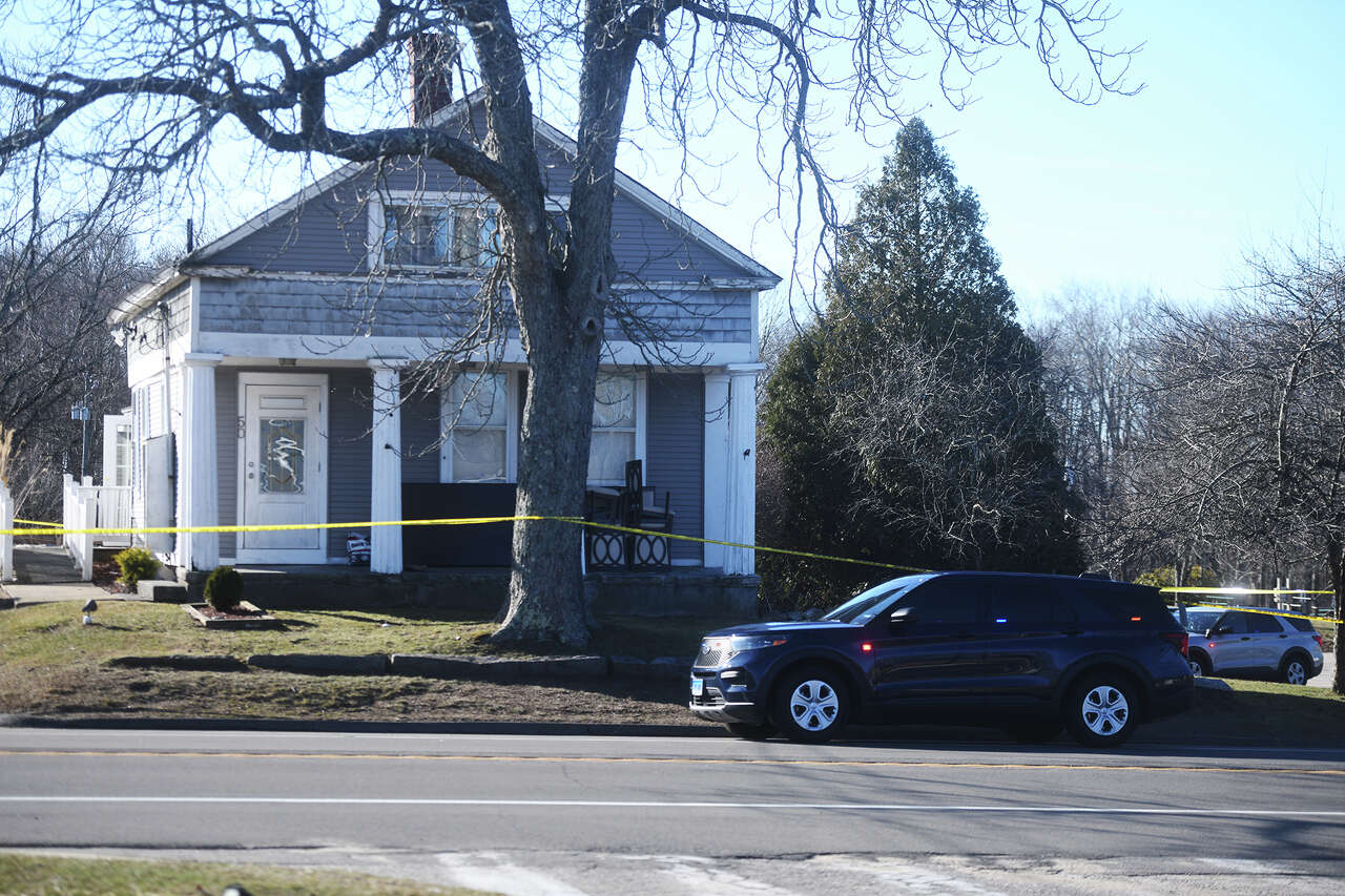 Hebron restaurant next to home with 2 dead inside reopens, donates to anti-domestic violence group<br><br>