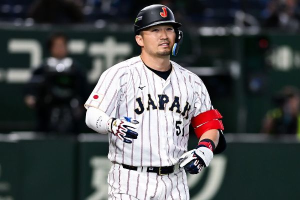 Suzuki injury clouds Cubs' season start
