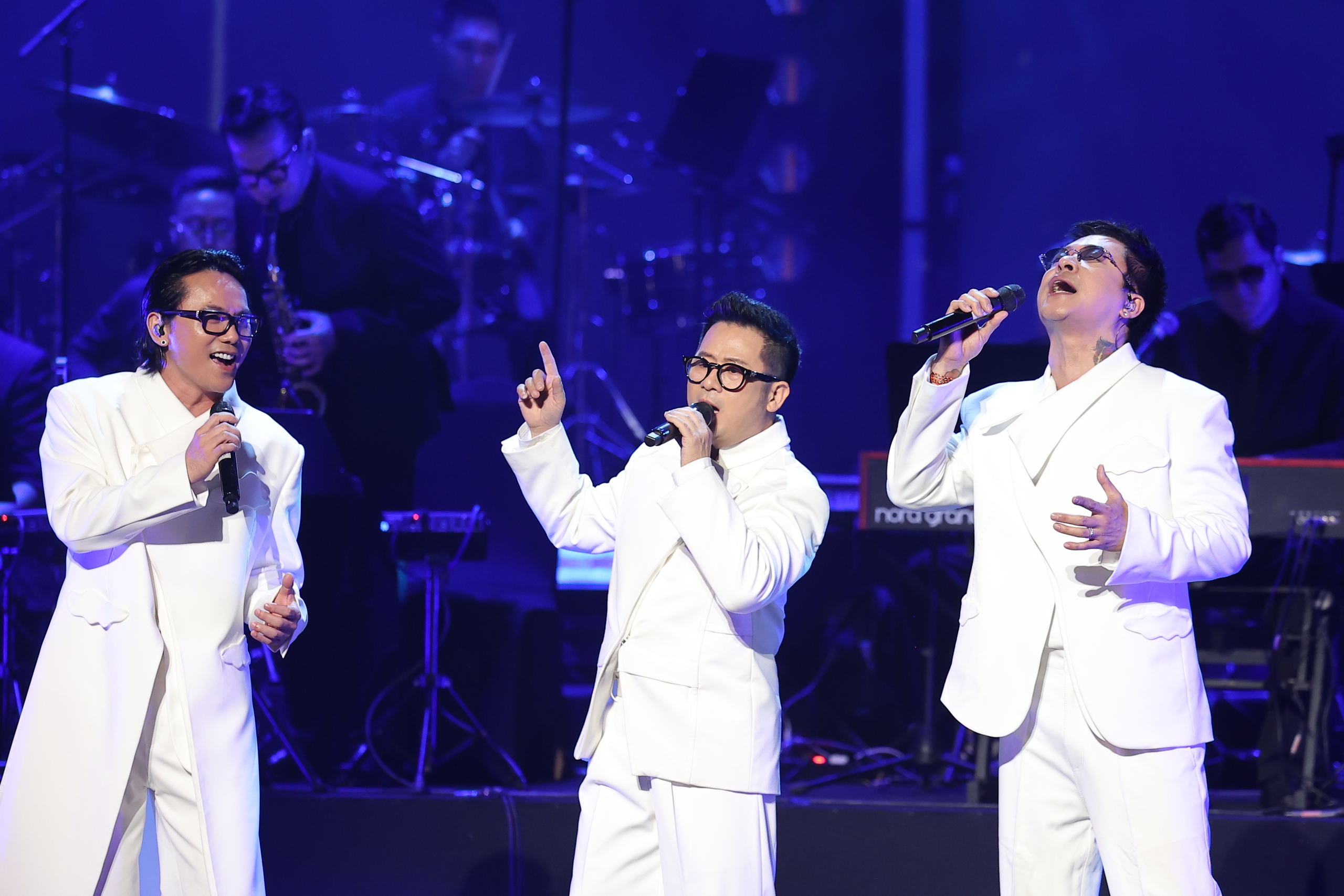 Nhóm Quả Dưa Hấu mang mùa hè 98 trở lại Nhà hát Hồ Gươm