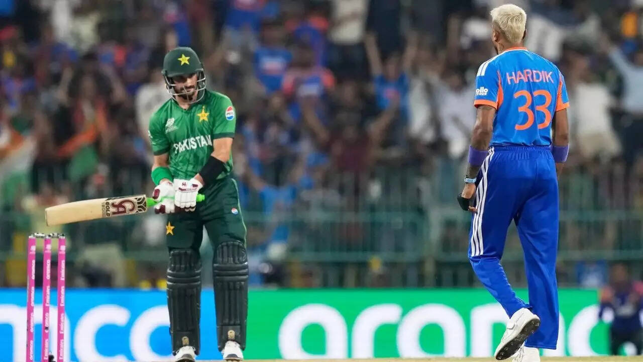'8–0': Pakistan selector Aaqib Javed revives Shadab Khan's dig at ...