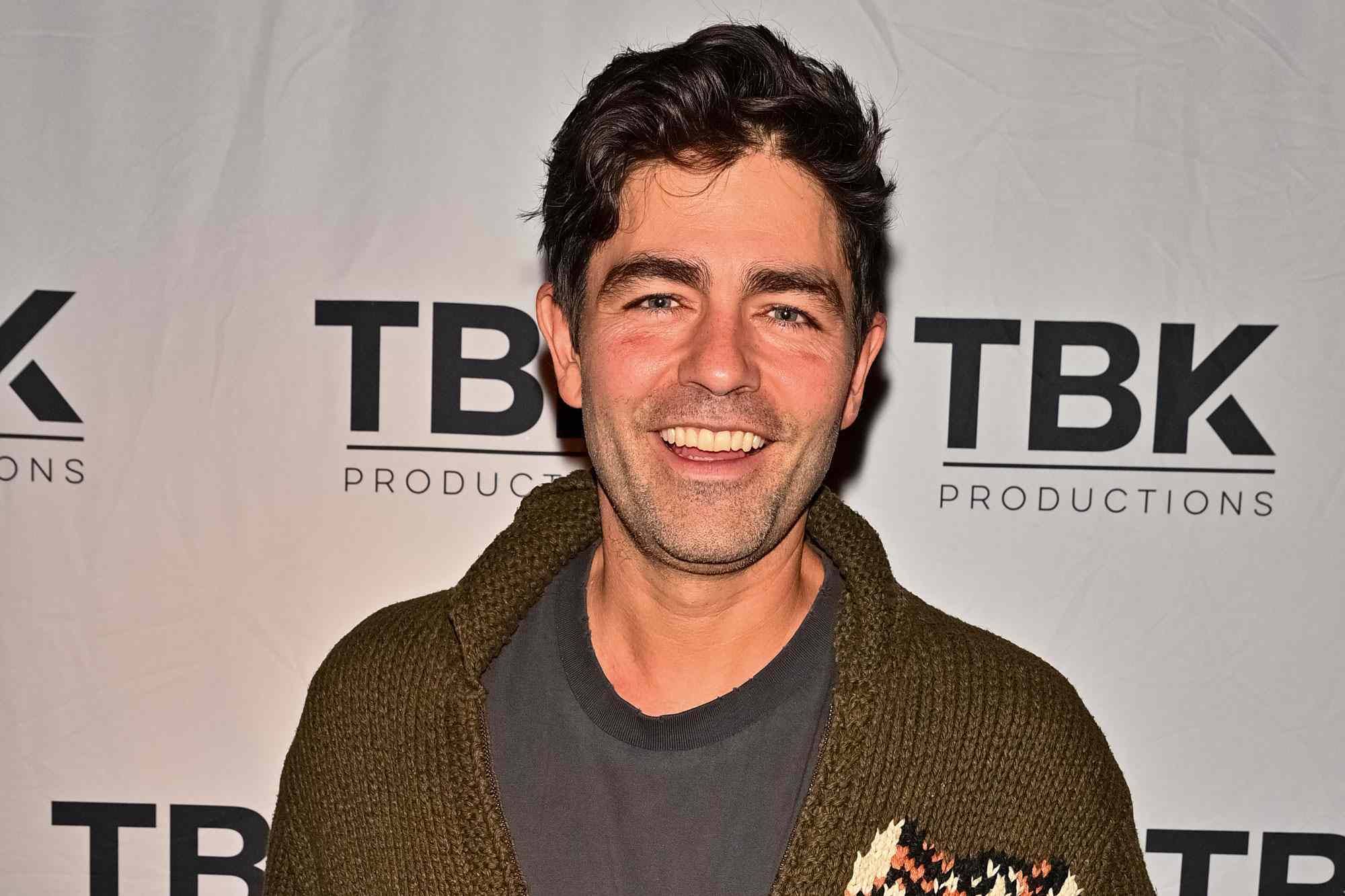 Adrian Grenier admite estar decepcionado por el desaire a El diablo viste de Prada 2, pero aún mantiene la esperanza de un spin-off de Nate (exclusiva).