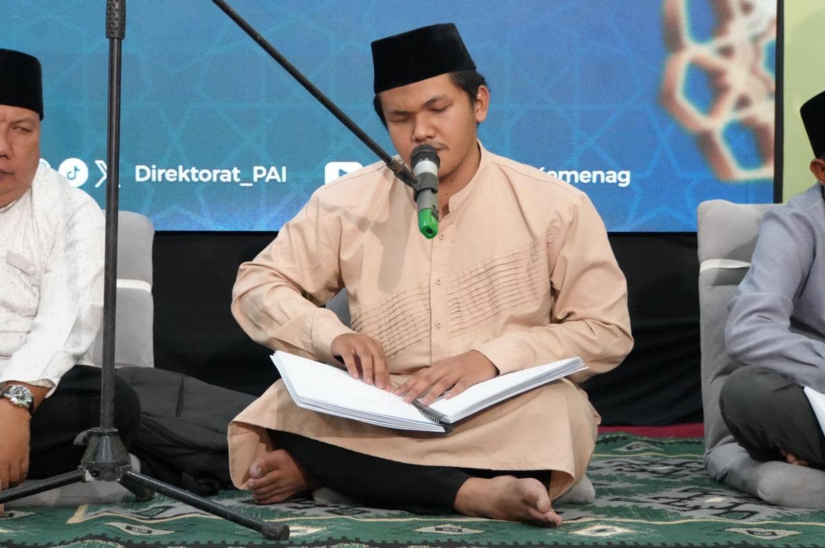 Ratusan Tunanetra Ikut Khotmil Qur'an Braille