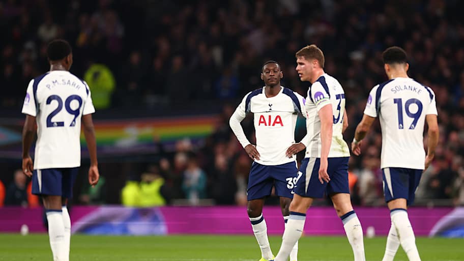 Tottenham are in the mire. | Shaun Brooks/CameraSport/Getty Images