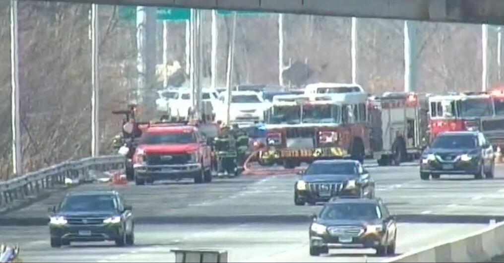 Truck fire prompts lane closure on I-691 in Meriden