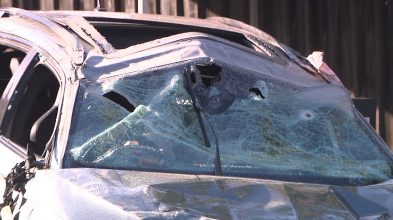 The car crashed in Hoppers Crossing. 