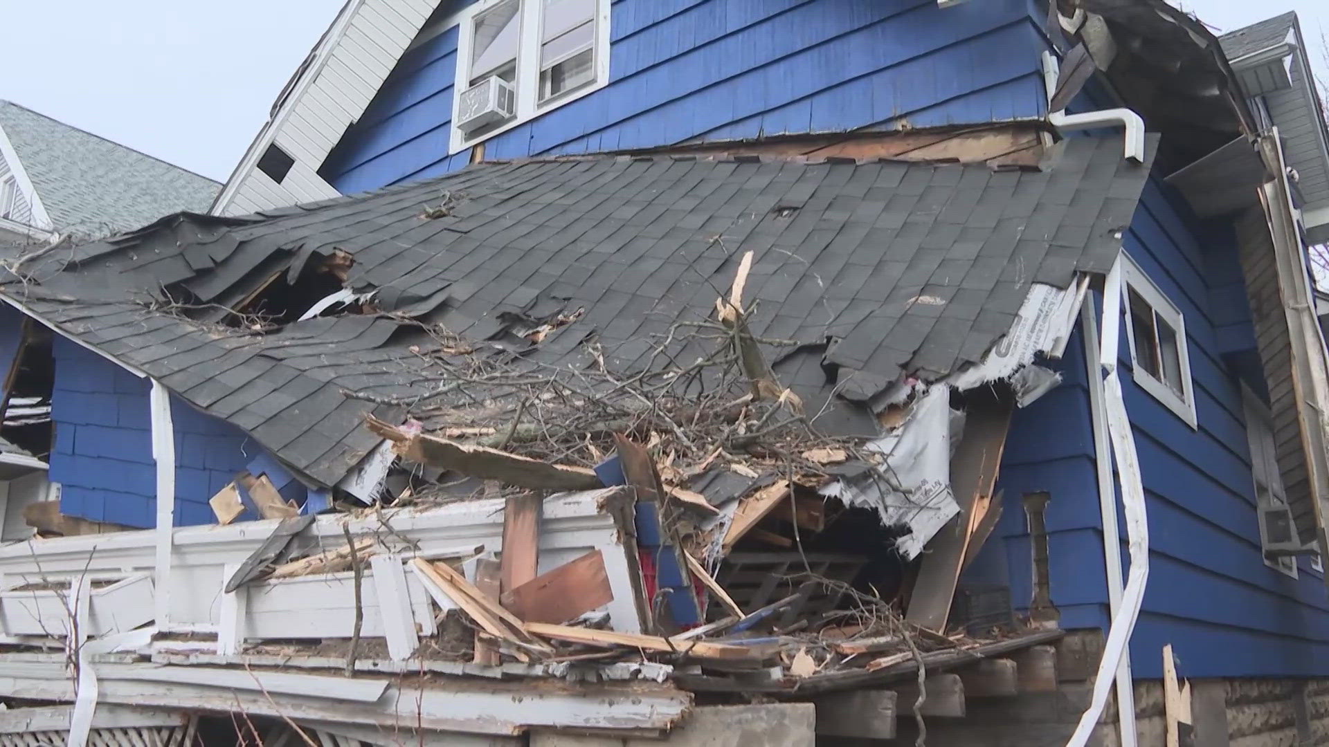 As power outages and damage cleanup continue, Northeast Ohio braces for ...