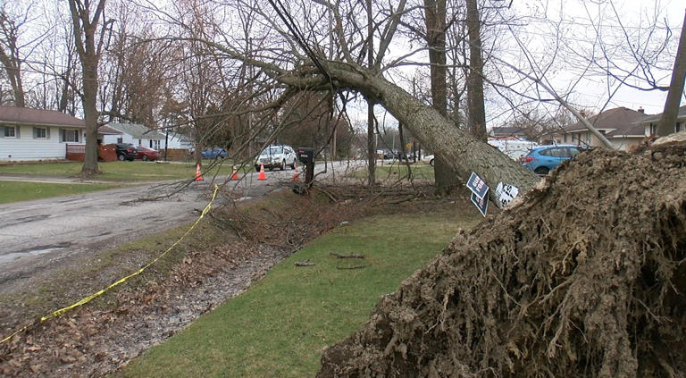 Tens of thousands of Northeast Ohio customers still without power after ...