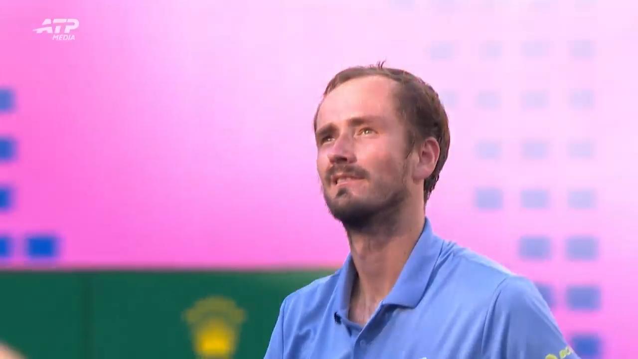 Medvedev ends Alcaraz's perfect start to 2026 to reach Indian Wells final