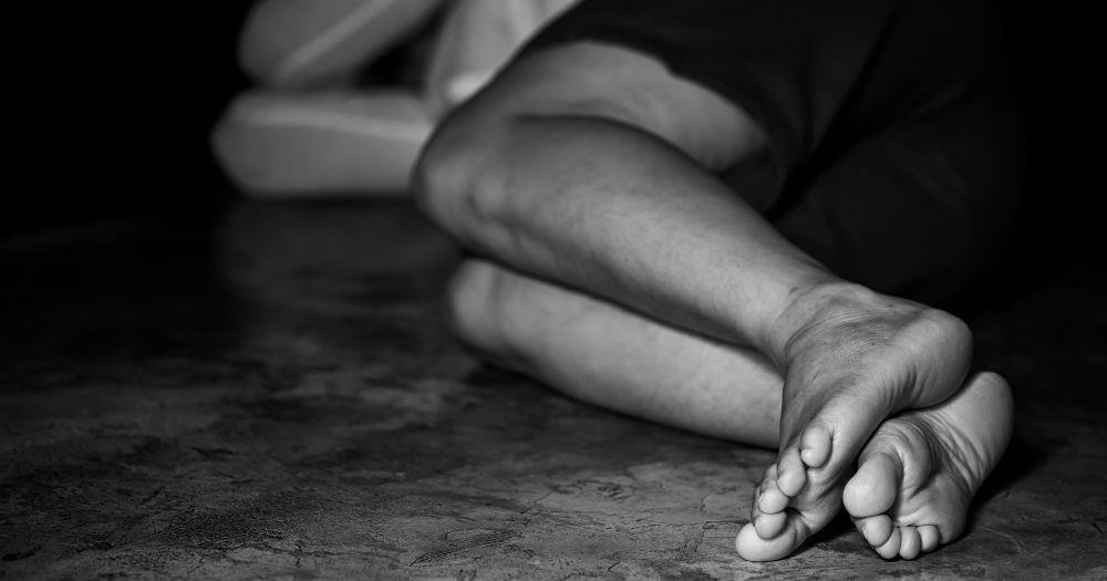 Cụ bà 90 tuổi bị 4 kẻ bịt mặt xông vào nhà cưỡng hiếp