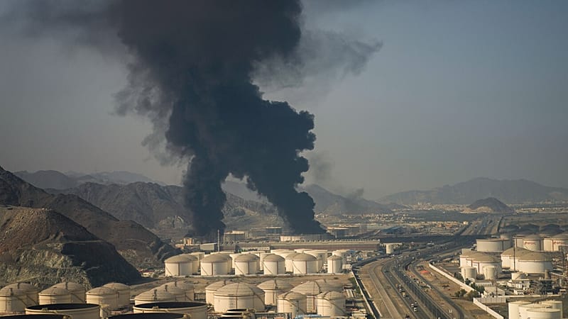 Iran continues strikes on Gulf states day after US threatens oil facilities