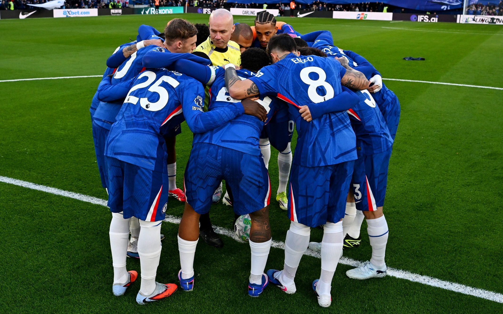 La reunión de árbitros del Chelsea fue una vergüenza; deben dejar de lado estas payasadas ya.