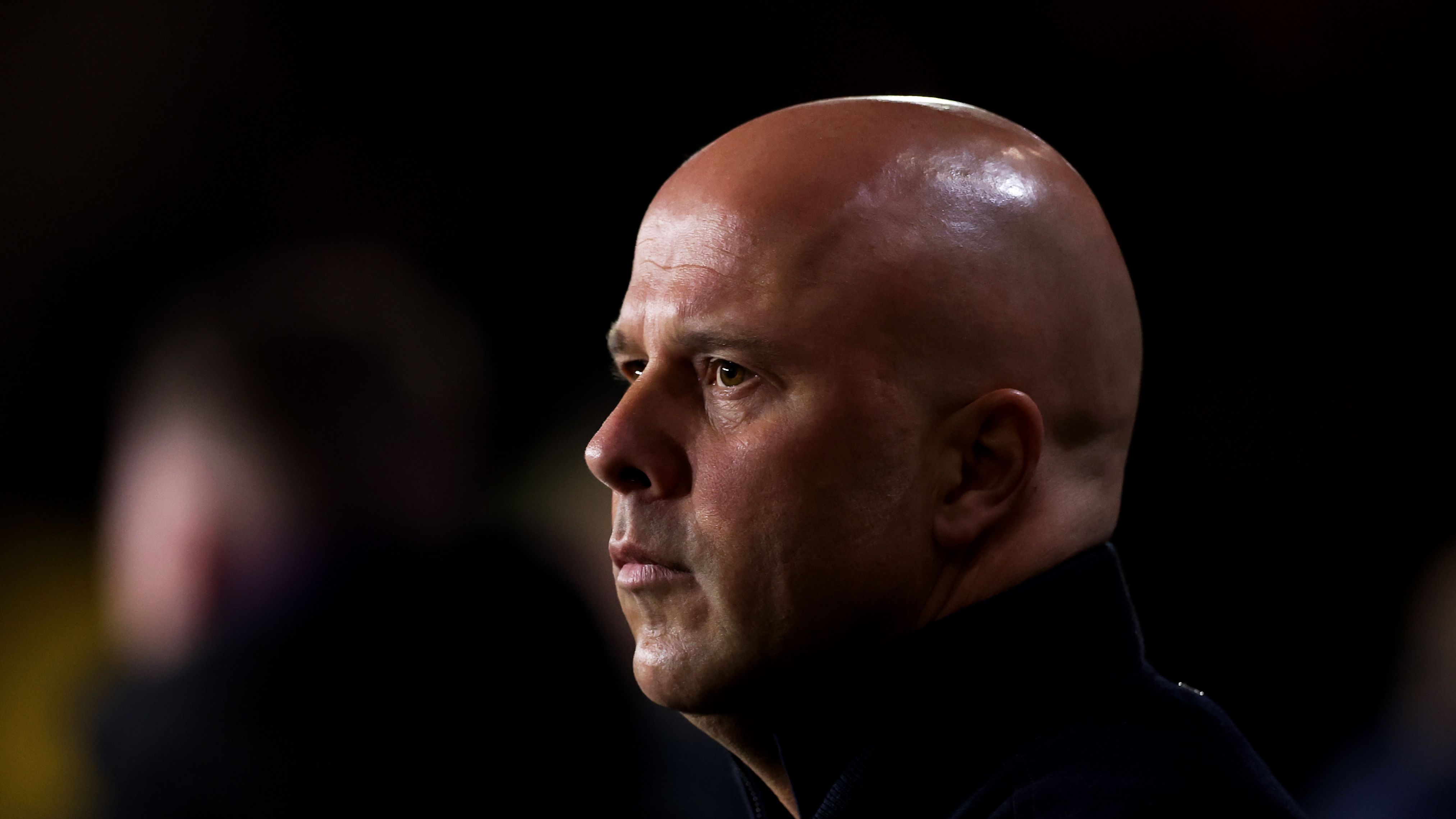 Arne Slot fue brutalmente criticado por qué podría ser el «próximo entrenador del Tottenham», mientras que una exestrella de la Premier League lanzó un desafío al Liverpool.