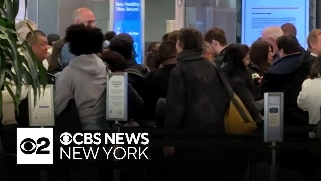 TSA checkpoint lines getting longer across US amid partial government shutdown<br>