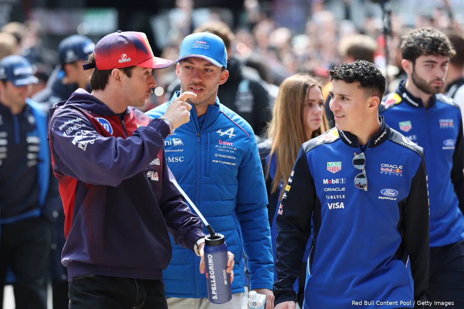 Leclerc is het niet met Verstappen en Norris eens: 