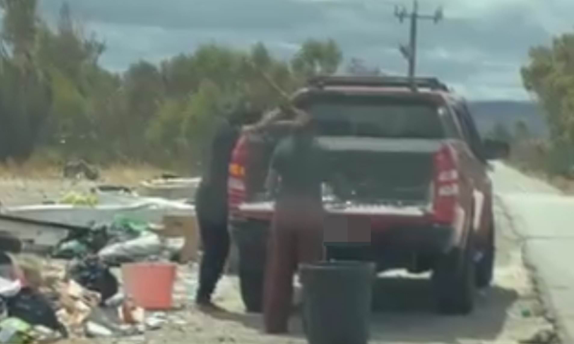 Aussie motorist captures dashcam of fellow driver and her passenger's ...