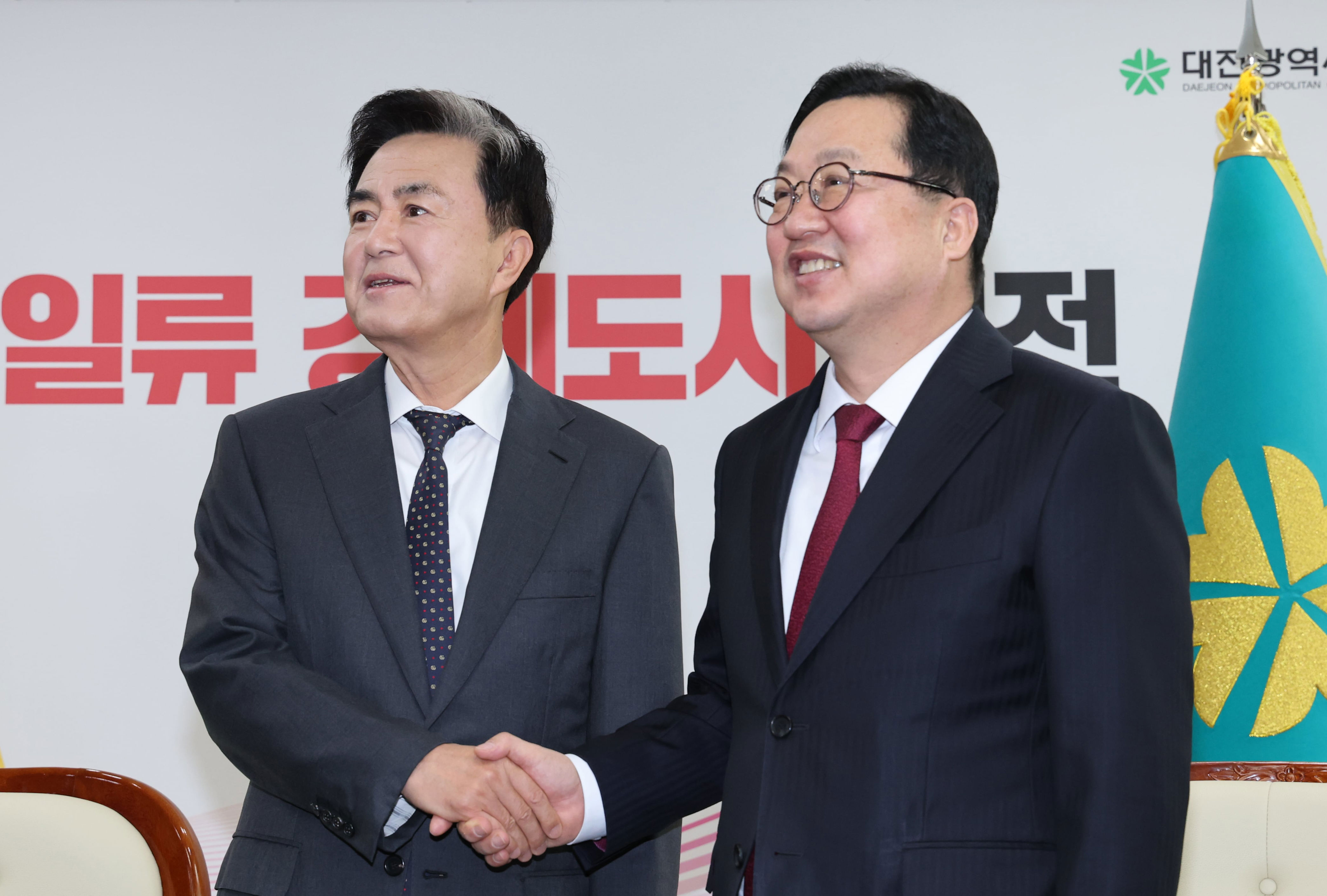 People Power Party confirms Lee Jang-woo, Kim Tae-heum as sole candidates