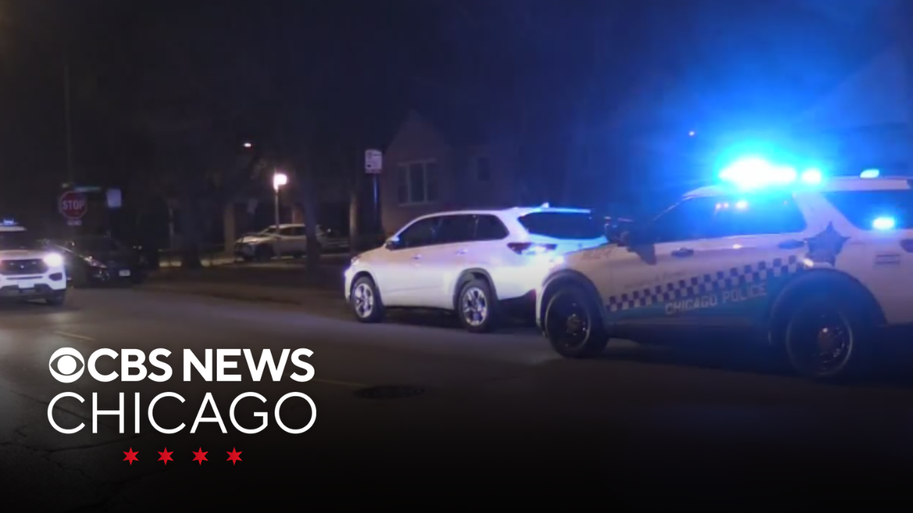 17-year-old dies after being shot while driving on Chicago's Northwest Side