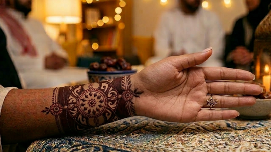 7 best negative space mehendi designs to try this Ramadan 2026