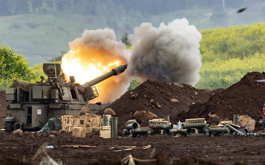 Israeli officials tell Reuters: Jerusalem and Beirut to hold talks in coming days<br><br>