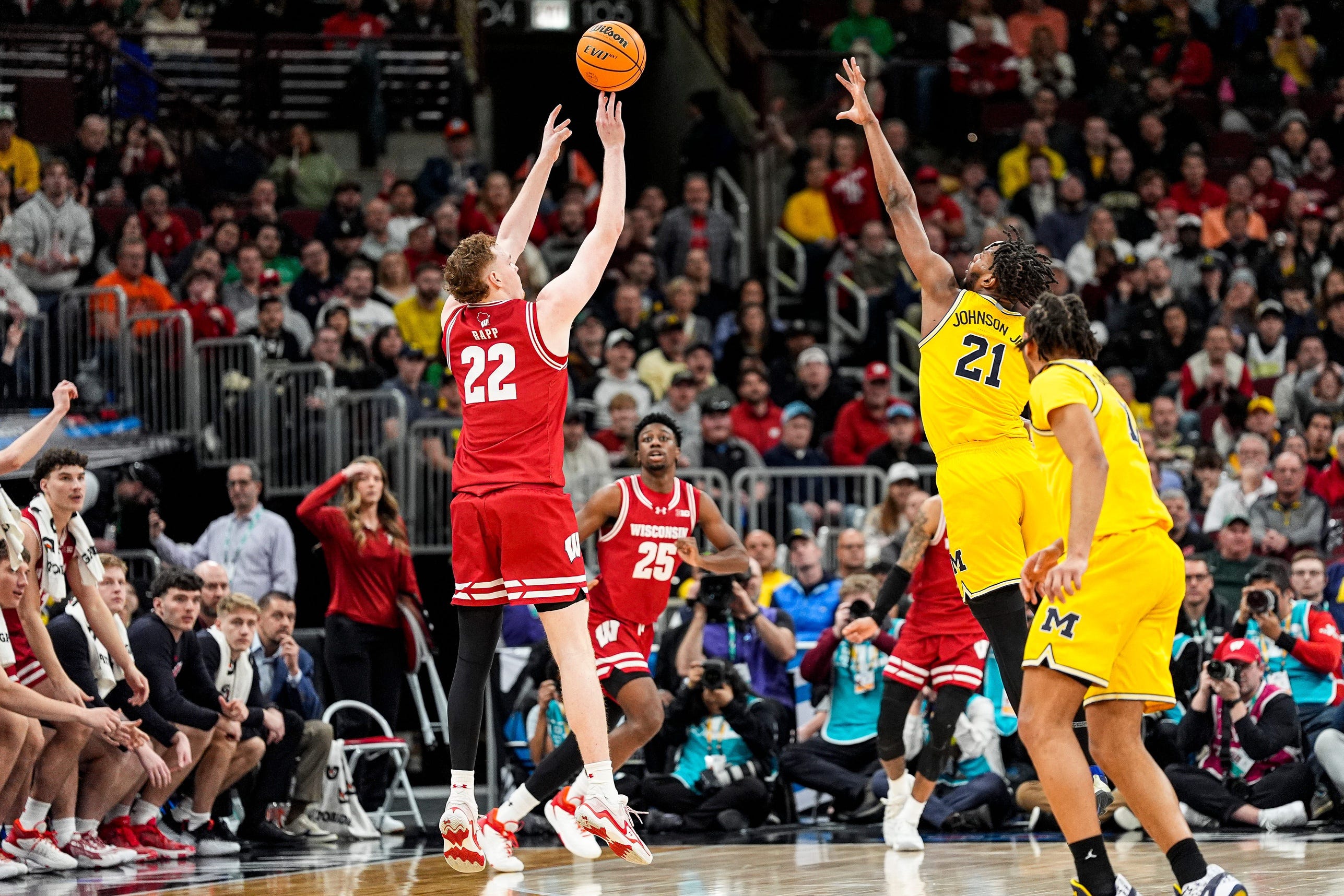 Why forward Austin Rapp may key Wisconsin Badgers' offense in 2026-27