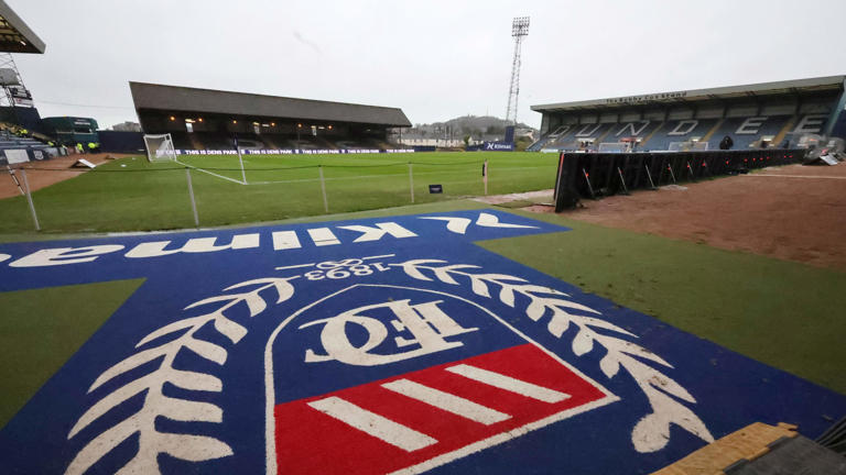 Dundee’s added-time double stuns United and earns a derby draw