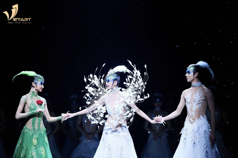 Vietart đưa khán giả đến 'điểm chạm' cảm xúc cùng vũ kịch khổng tước