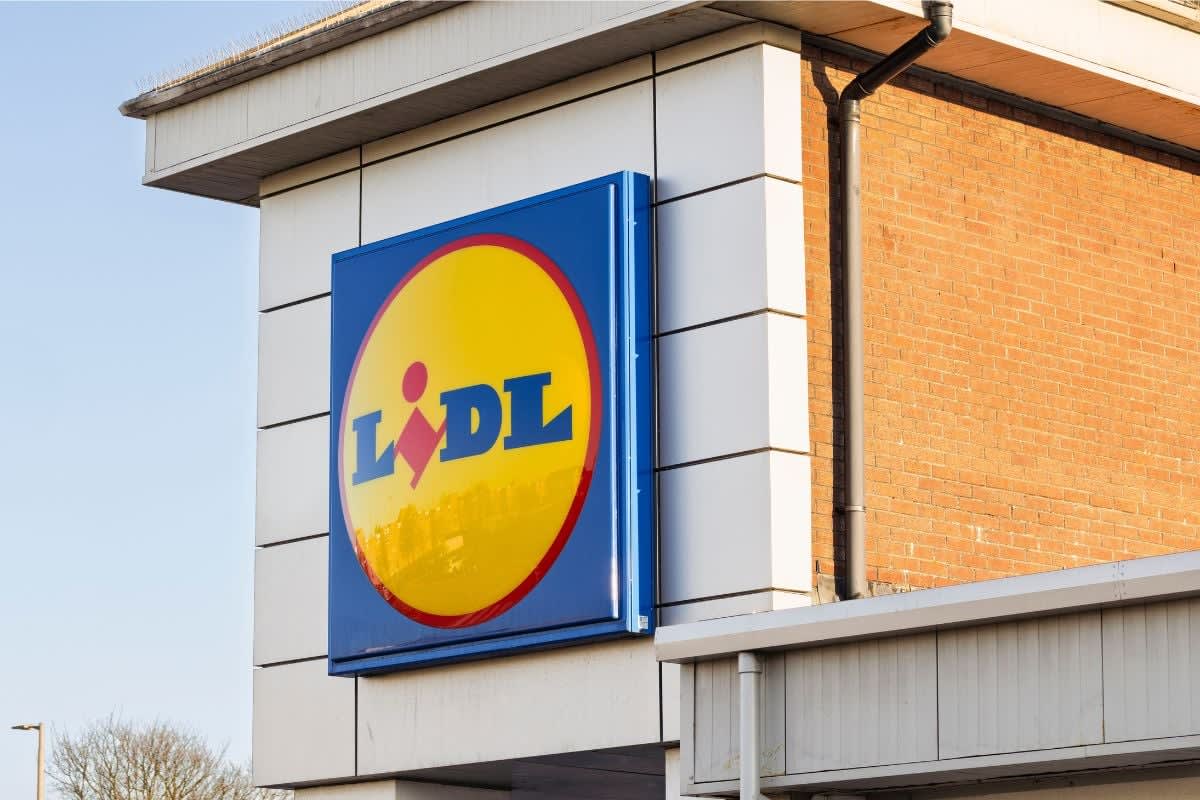 Lidl’s garden storage bench offers 280L of hidden storage and seating ...