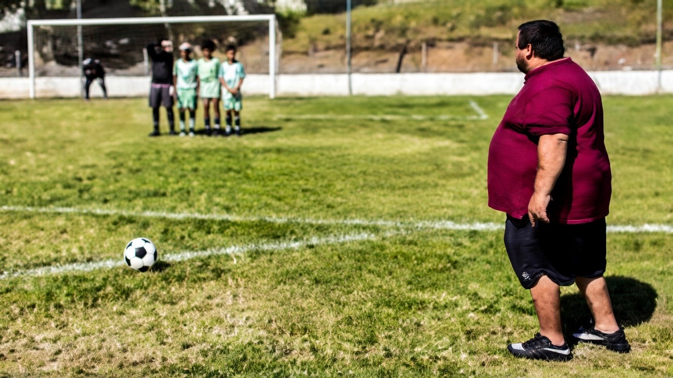 Memorable football fails, skills and goals