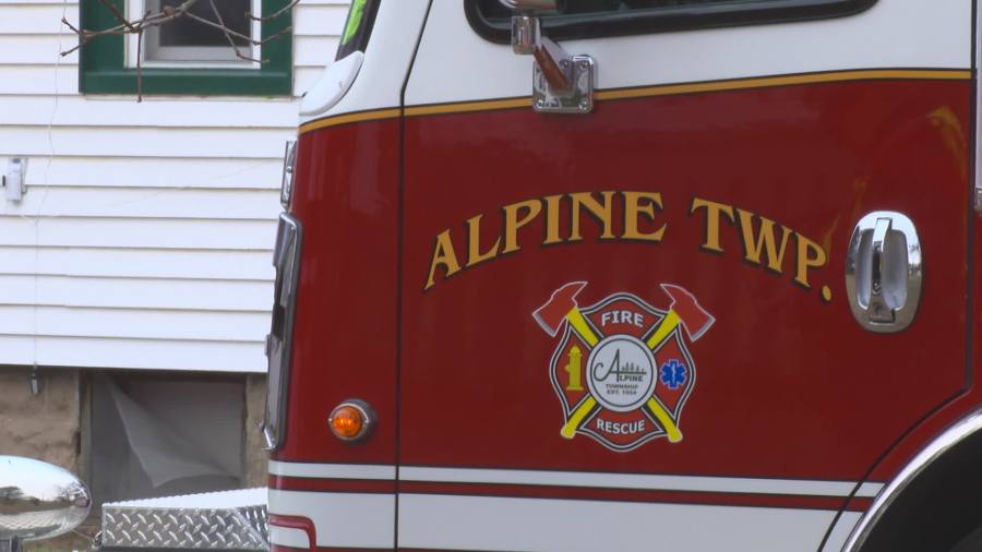 No one hurt in barn fire near Sparta, fire chief says