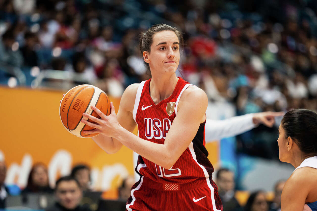 Caitlin Clark, Rhyne Howard lead Team USA in dominant win vs. New ...
