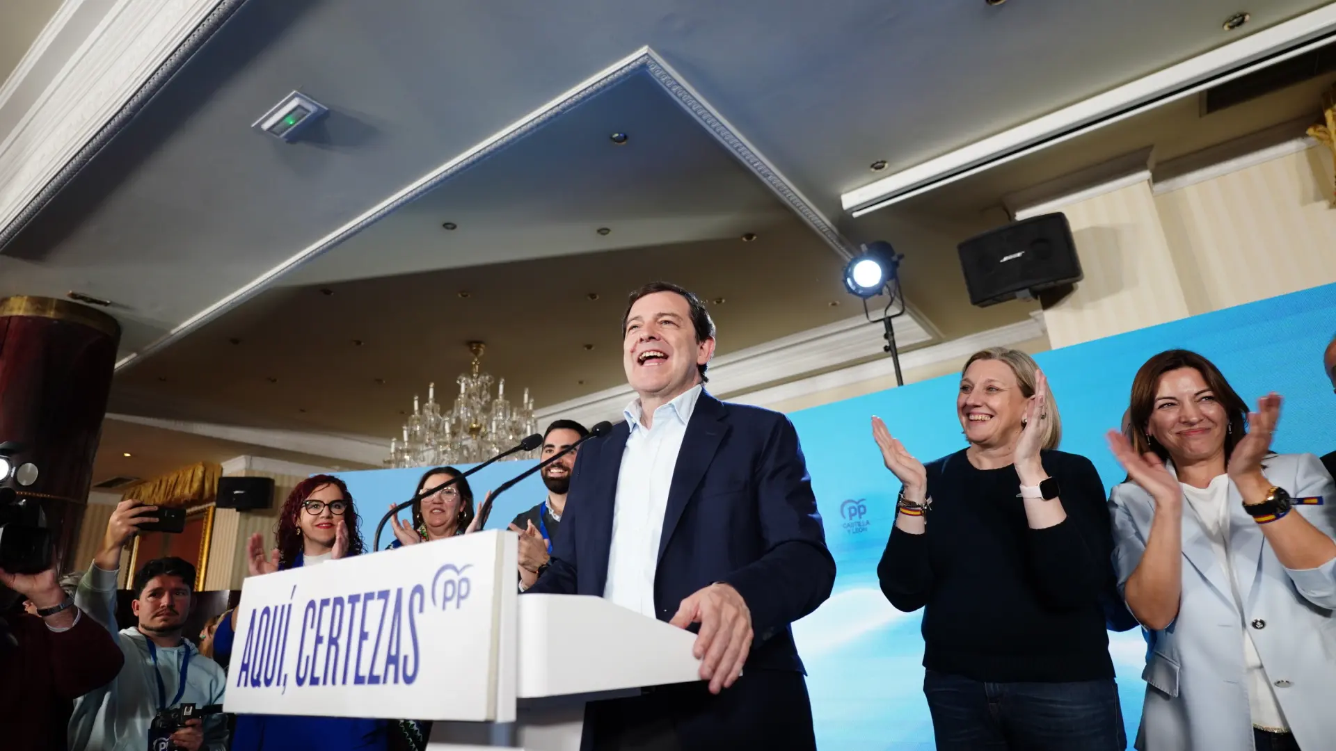 Mañueco celebra la victoria del PP en Castilla y León y cierra la ...